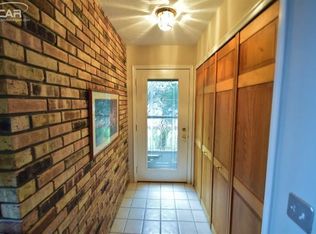 2371 Davis Rd, Fenton, MI 48430