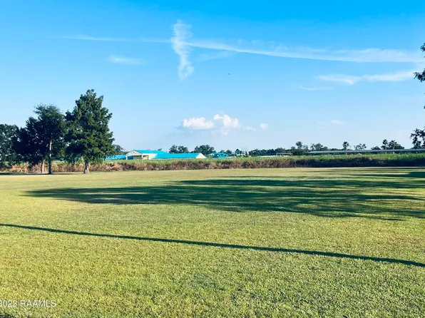 1054 Rene O Guidry Rd, Breaux Bridge, LA 70517