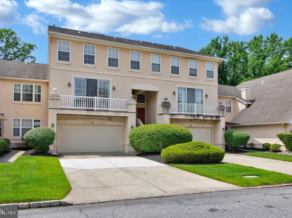 19 Buckingham Pl, Cherry Hill, NJ 08003