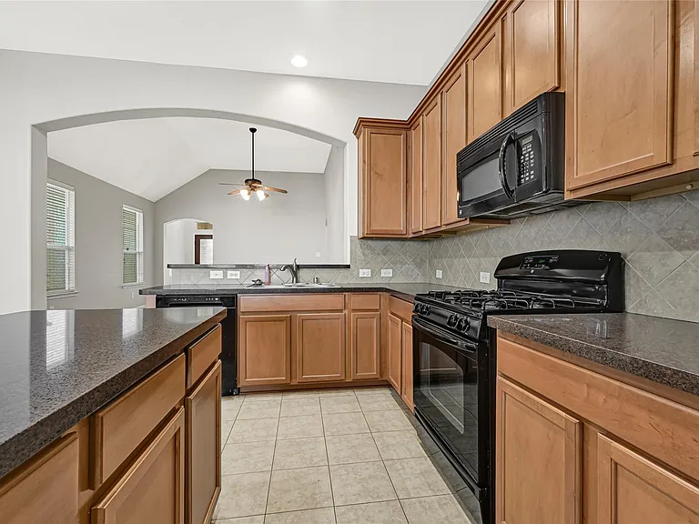 17255 Lafayette Hollow Ln — Photo 6