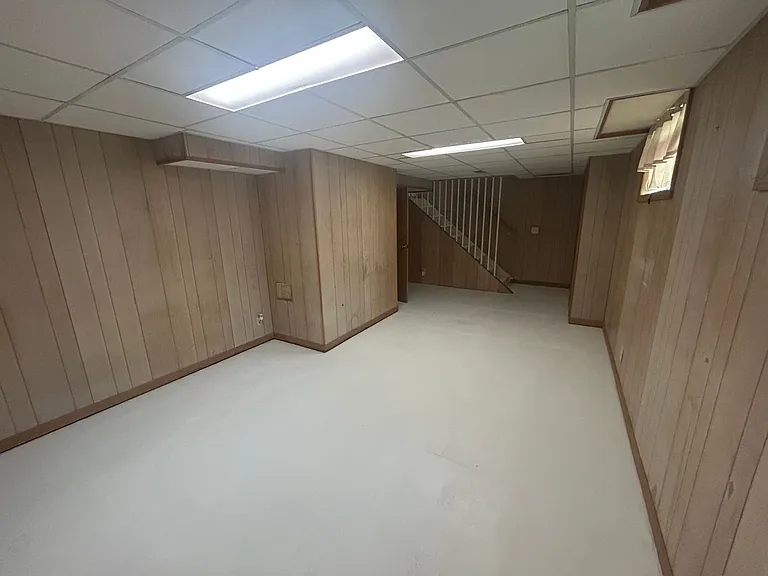 407 Frank St — Photo 29