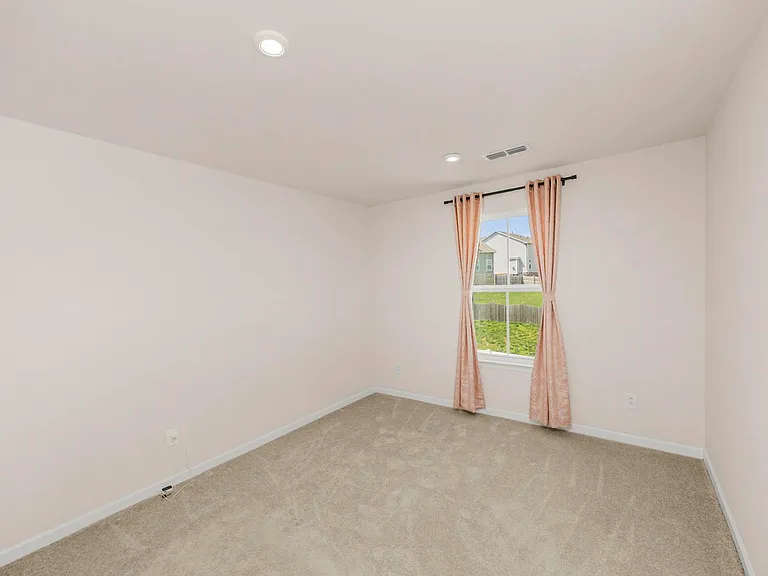 247 Pryor Dr — Photo 34