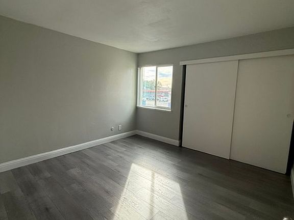 5th image of 2731-2751 Don Juan Dr #15