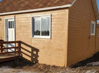 306 3rd Ave W, Columbus, ND 58727