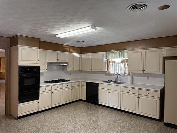 3rd image of 956 Bonnabel Blvd