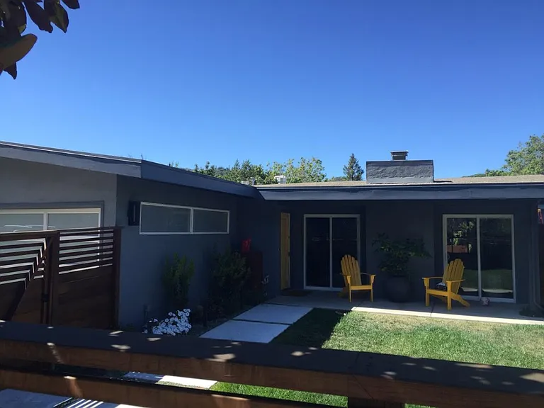 819 E Blithedale Ave — Photo 3
