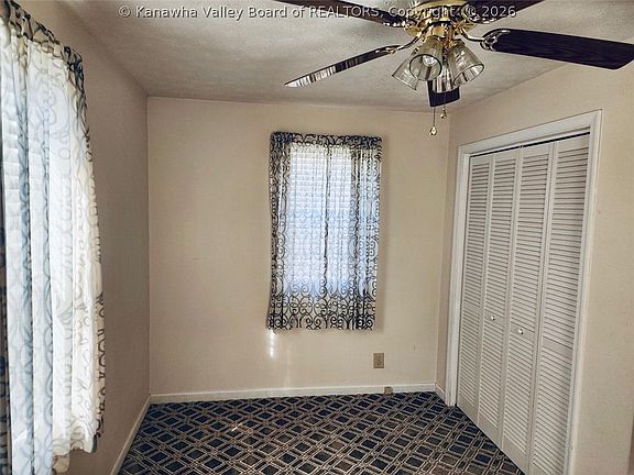 5th image of 201 Locust St