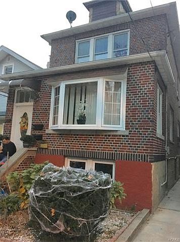 2nd image of 1933 Hone Ave