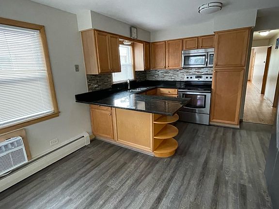 2nd image of 6153 W Montrose Ave APT 2