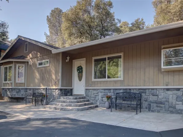 19018 Jimmie Bell St, Groveland, CA 95321