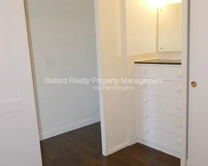 9030 Greenwood Ave N #201 — Photo 8