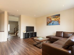 191 Appleford Gate, Winnipeg, MB R3Y0S6