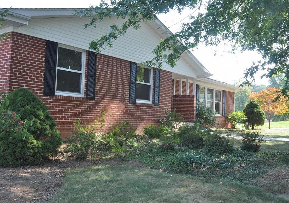 1st image of 608 Maryetta Dr