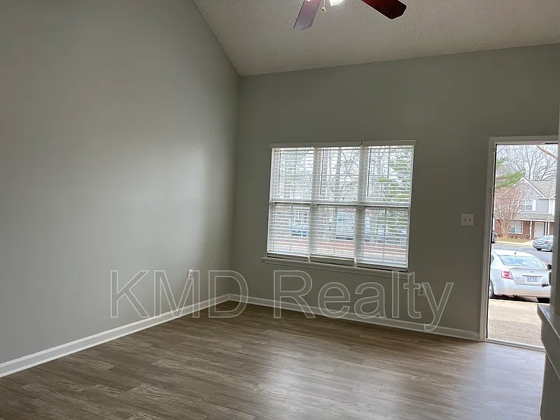 Building Photo - 7667 Petrea Ln