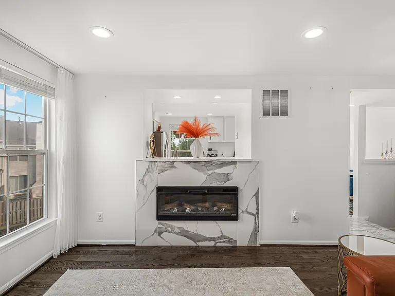 3355 Canton Ct — Photo 10
