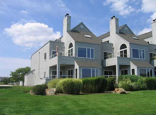 1st image of 107 Bellevue Ct