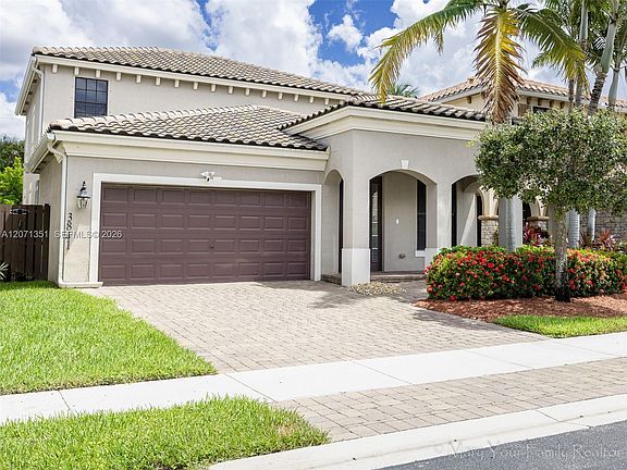 2nd image of 3841 Aspen Leaf Dr