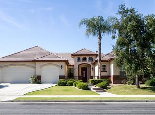 10111 Patterson St, Bakersfield, CA 93311