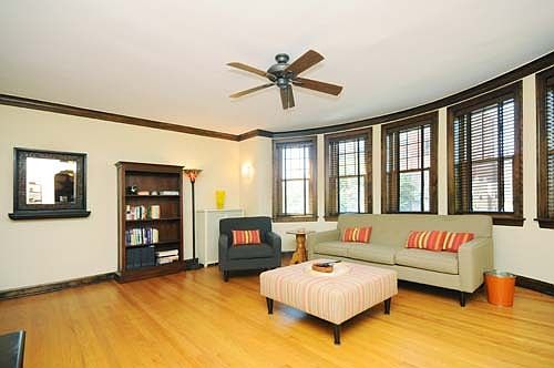 5th image of 4527 N Wolcott Ave APT 3A