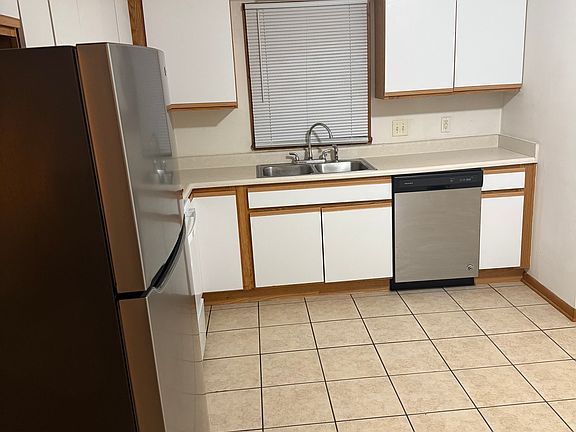 4th image of 805 E Market St APT 2