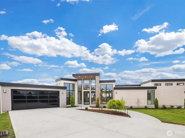 1810 91st Place NE, Clyde Hill, WA 98004