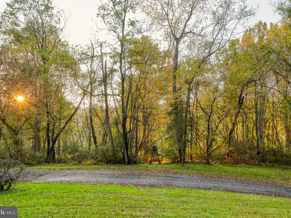 6101 Hutschenreuter Rd, Glen Arm, MD 21057