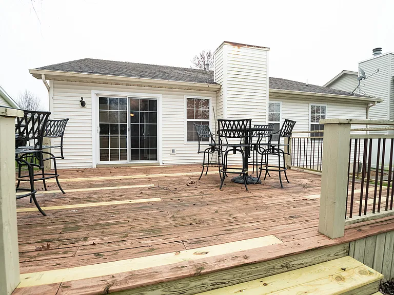 405 Galway Dr — Photo 60