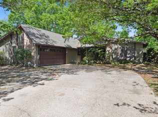 1408 Diller Rd, Ocean Springs, MS 39564