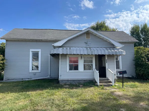 22 Maple St, Jeffersonville, OH 43128