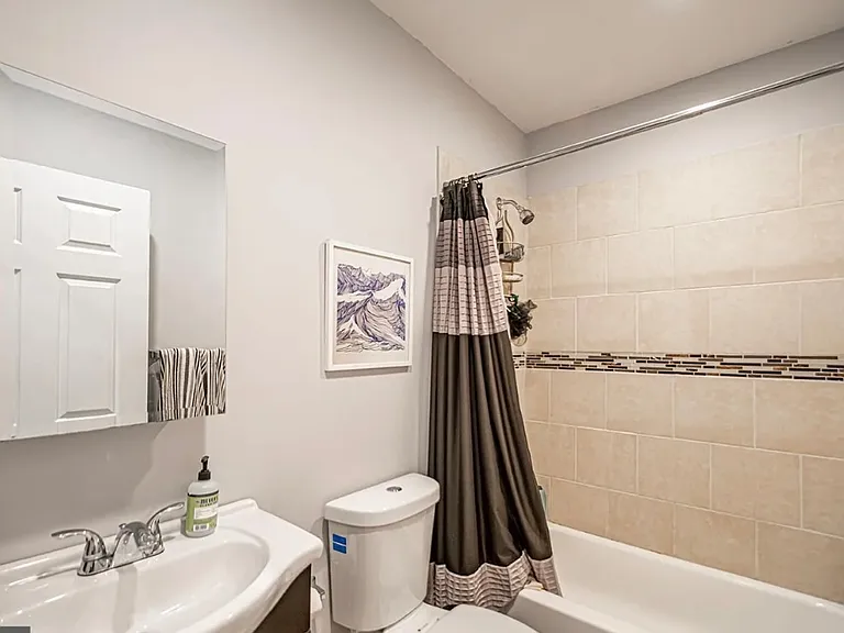 5102 Larchwood Ave #1 — Photo 10