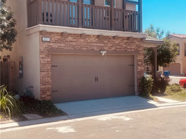 6251 E Overlook Way, Fresno, CA 93727