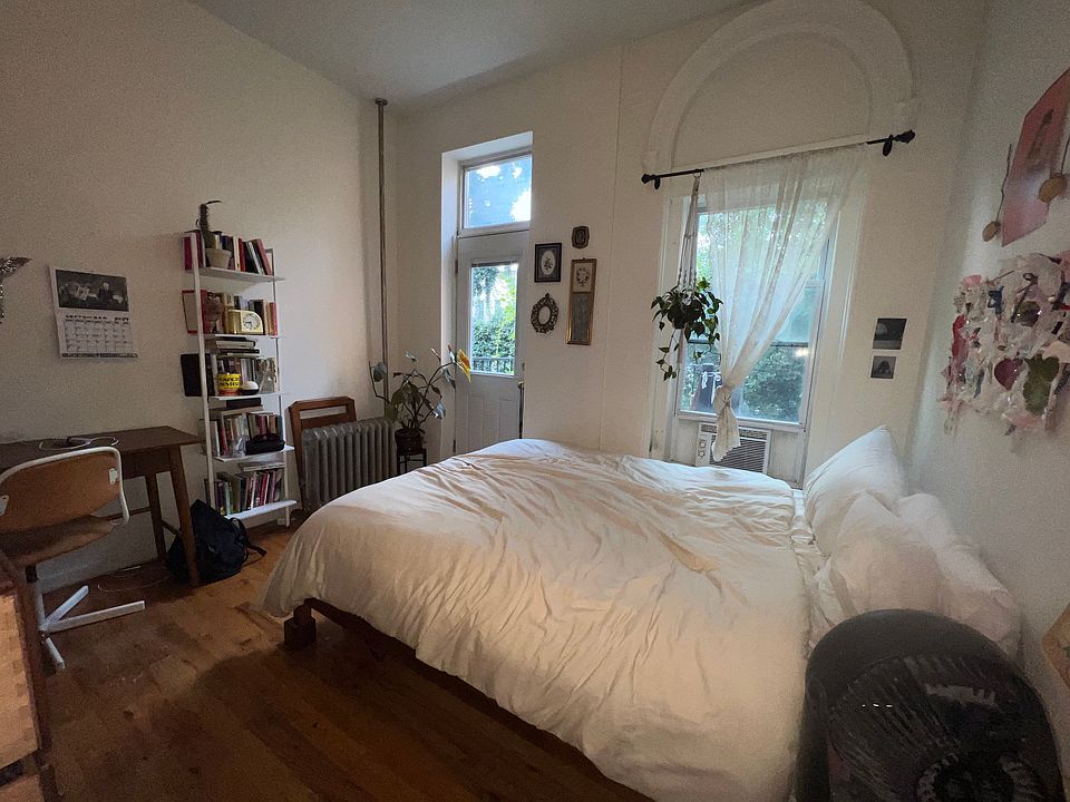 1st image of 479 Willoughby Ave APT 2