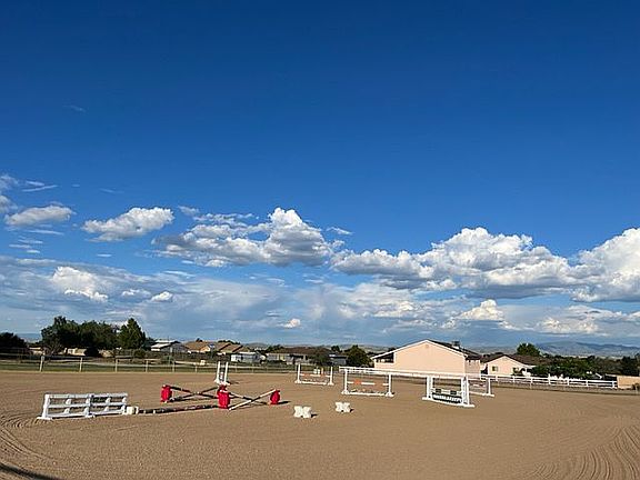 Jump arena