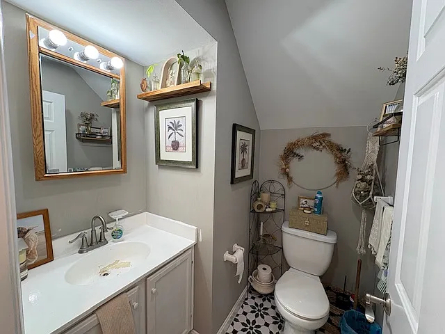 1074 Ocean Pkwy — Photo 15