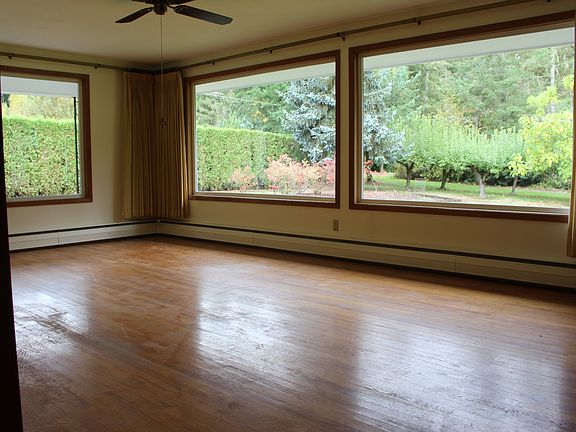 mid level living room