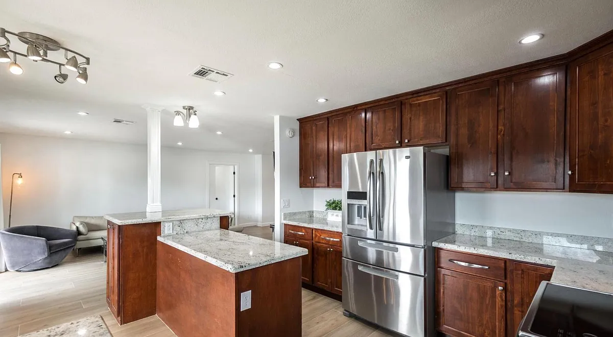 Building Photo - 7837 E Via Marina