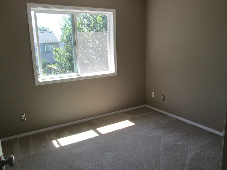 12540 NW Brimpton Ct — Photo 12