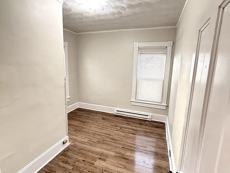 129 Poplar Ave — Photo 10