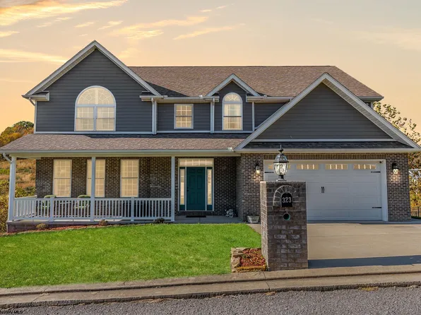 323 Salonika Dr, Morgantown, WV 26508