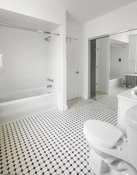 818 Summit Ave #3 — Photo 6
