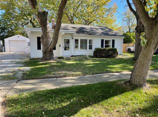 2255 Nesmith Lake Blvd, Akron, OH 44314