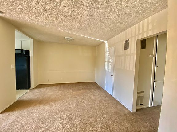 5th image of 202 S Del Mar Ave APT C
