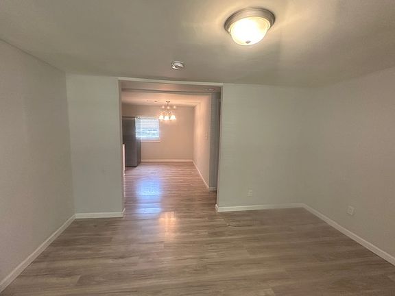 3rd image of 29 Valentine Ct