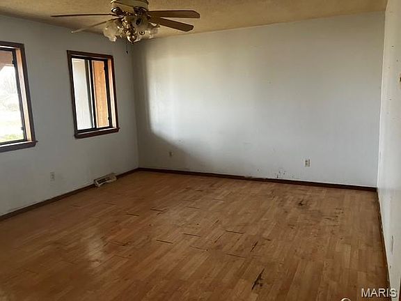 2nd image of 106 McCormick St