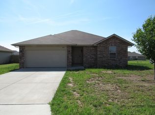 129 Walnut Ave, Rogersville, MO 65742