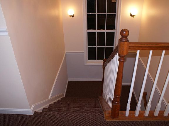 3rd image of 2805 Woodlawn Trl