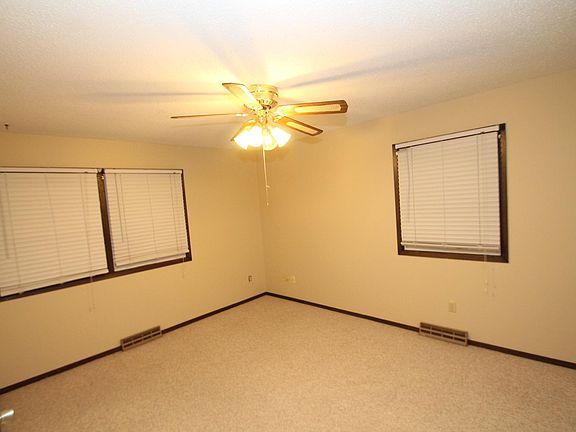 3rd image of 1416 Delta Dr #Both