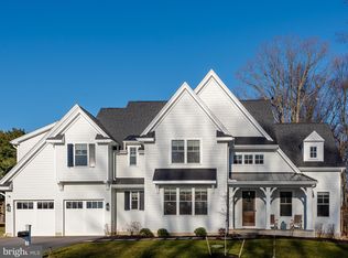 202 Walnut Tree Ln, Malvern, PA 19355