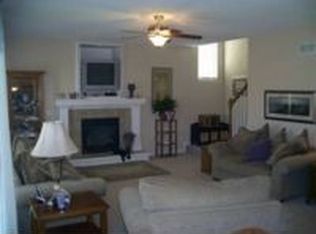 12138 Clubhouse Dr, Kansas City, KS 66109