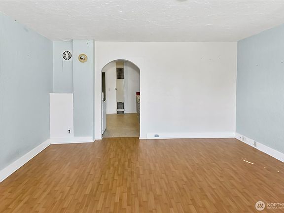 2nd image of 8421 S D Street